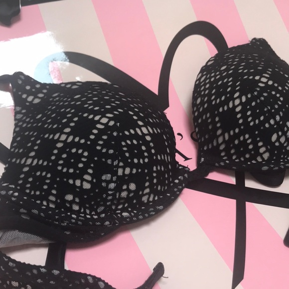 Victoria's Secret Other - Victoria’s Secret push-ups Bra size 32A